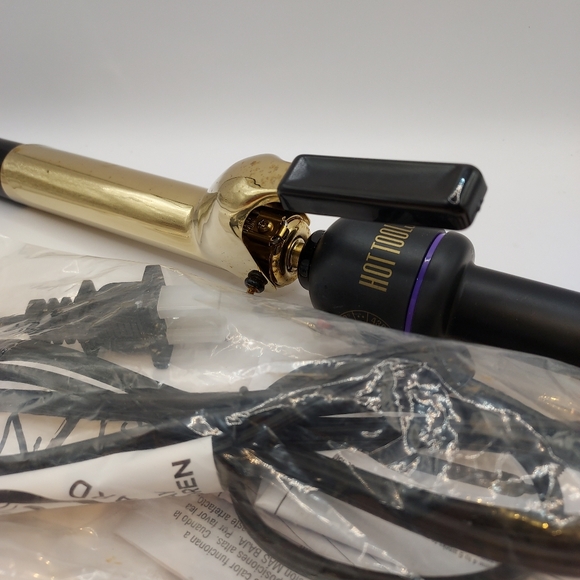 Hot Tools Signature Series Gold Curling Iron Wand 1' - HTIR1575. New, not in Box - Picture 2 of 6